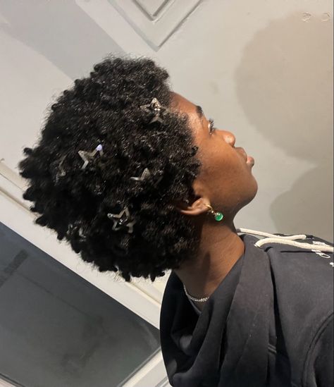 Star Afro, Alien Superstar, Wishing Star, Curled Bob, Oc Stuff, Future Style, Star Hair, Coily Hair, Color Inspo