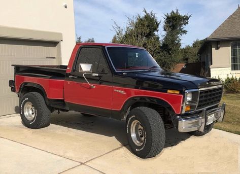 Bullnose Ford, Man Trucks, Vintage Automobiles, Truck Pictures, Built Ford Tough, Classic Ford Trucks, Classic Pickup Trucks, Ford Pickup Trucks, Old Fords