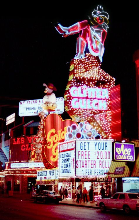 Glitter Gulch, Las Vegas, March 1988 Photo by Urs L. Glitter Gulch, Vegas Glamour, Las Vegas Neon, Vegas Lights, Vintage Vegas, Old Vegas, Vegas Sign, Las Vegas Vacation, Las Vegas Photos