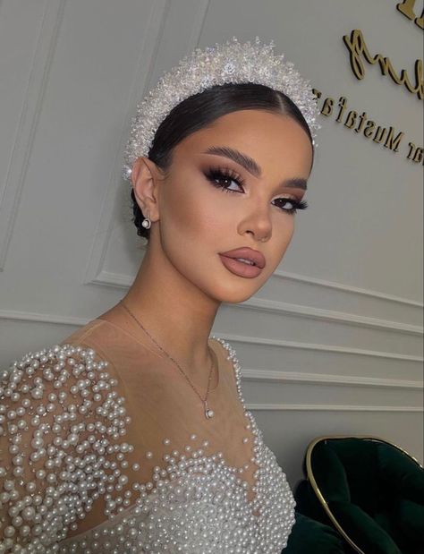 Bridal Makeup Mexican, Latina Wedding Makeup, Arab Wedding Makeup, Wedding Glam Makeup Brides, Make Up Novia, Wedding Day Makeup For Bride, Modern Wedding Makeup, Makeup Novia, Wedding Bride Makeup