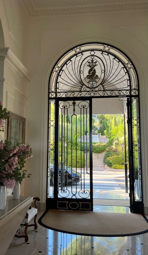 Old Money House, Home Decor Apartment, Office Architecture, Home Decor Painting, Home Decor Aesthetic, Dream Life House, Painting Home Decor, Iron Door, Dream House Rooms