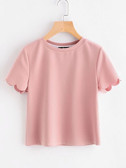 Scallop Fashion, Scalloped Sleeves, Fashion Tops Blouse, Trendy Fashion Tops, Crop Top Outfits, Girls Fashion Clothes, High Fashion Street Style, Online Fashion Stores, Inspiration Mode