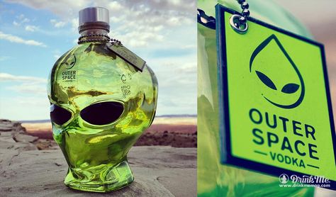 Outerspace Vodka Alcohol Cabinet, Awesome Things To Buy, Unique Gift Guide, Alien Head, Cool Gift Ideas, Vodka Drinks, Drink Me, The Lifestyle, Awesome Things