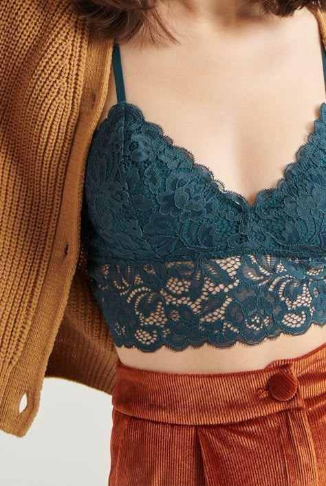 Bralettes Outfits Casual, Cute Bralettes, Bra Outfit, Bralette Outfit, Mode Tips, Body Outfit, Berlin Fashion, Cute Lingerie, Pretty Lingerie