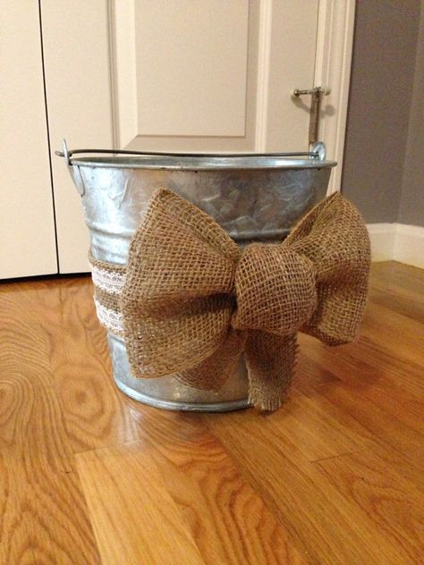 Metal bucket with burlap bow Metal Bucket Ideas, Tin Buckets, Metal Buckets, Bucket Ideas, Hot Dog Bar, Metal Tub, Glitter Bottle, Burlap And Lace, Rustic Crafts