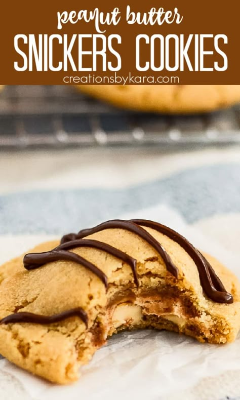 Snickers Cookies Recipes, Peanut Butter Snickers, Snickers Cookies, Oatmeal No Bake Cookies, Candy Bar Cookies, Snickers Candy Bar, Snickers Candy, Chewy Peanut Butter Cookies, Peanut Butter Candy