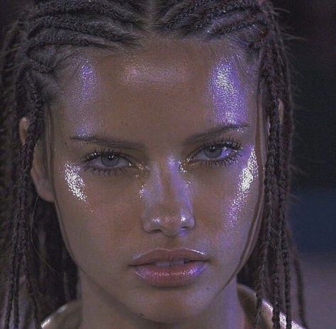 Siren Costume, Model Tips, Mermaid Aesthetic, Kesha, Mermaid Costume, Chernobyl, Mode Inspo, Adriana Lima, Aesthetic Makeup