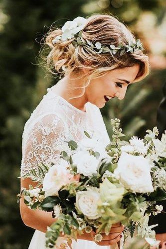 Flower Wedding Ring, Bridal Braids, Wedding Gown Styles, Wedding Hair Ideas, Trendy Wedding Hairstyles, Wedding Hair Inspiration, Wedding Hair Flowers, Wedding Forward, Wedding Hairstyles Updo