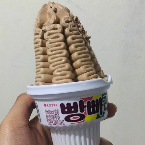 Korean ice cream Korea Ice Cream Aesthetic, Ice Cream Japanese, Korean Ice Cream Aesthetic, Ice Cream Korea, Ice Cream Korean, Korean Ice Cream, Sticker Doodles, Aesthetic Food Pics, Kpop Trainee