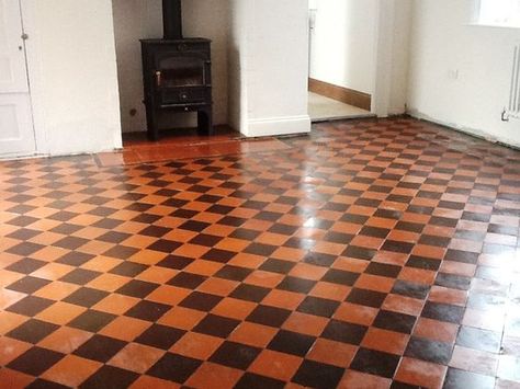 Quarry Tile Floor, Black Tile Bathrooms, Victorian Tile, Victorian Floor Tiles, Black Floor Tiles, Quarry Tiles, Terracotta Floor, Victorian Kitchen, Victorian Tiles