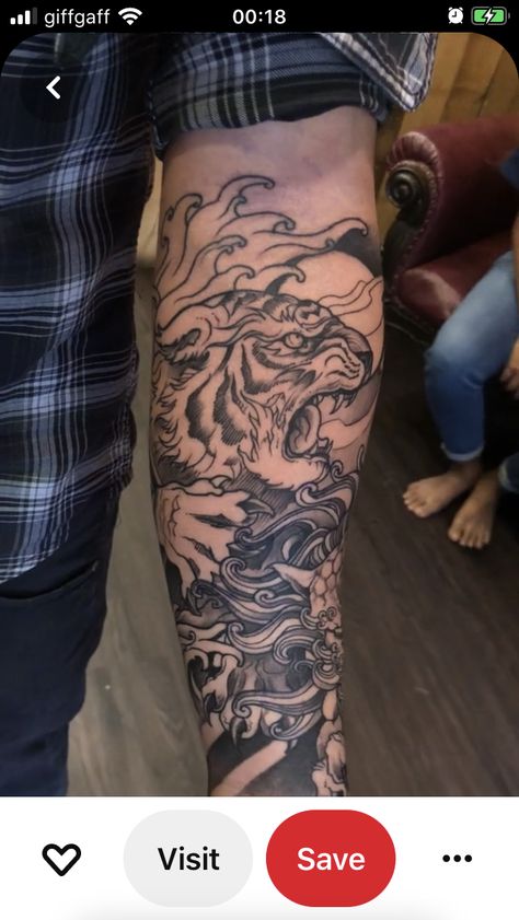 Aliens Tattoo, Tiger Tattoo Sleeve, Half Sleeve Tattoos Forearm, Torso Tattoos, Tiger Tattoo Design, Dragon Sleeve Tattoos, Men Tattoos Arm Sleeve, Forarm Tattoos, Forearm Sleeve Tattoos