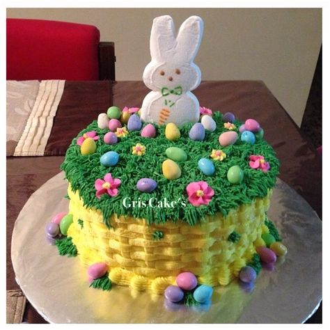 Themed Cake Ideas, Cake Decor Ideas, Easter Cake Designs, Easter Themed Cakes, Easter Desserts Cake, Easter Strawberry, First Easter Basket, Cute Easter Desserts, Easter Cake Decorating