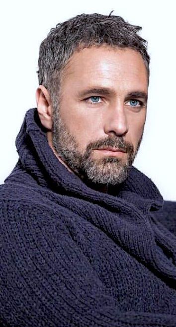 Raoul Bova, Moustaches, Favorite Hairstyles, Pastry Chef, Grey Hair, Male Face, Perfect Man, Bearded Men, A Rainbow