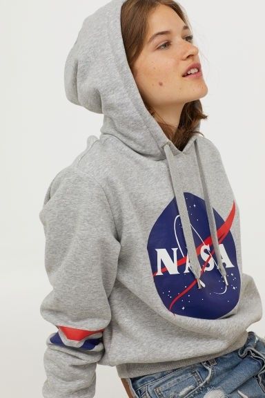 Oversized Graphic Hoodie, Nasa Sweatshirt, Nasa Clothes, Nasa Hoodie, Beachy Outfits, Nasa Astronauts, Legging Outfits, Sweatshirt Fabric, Hooded Tops