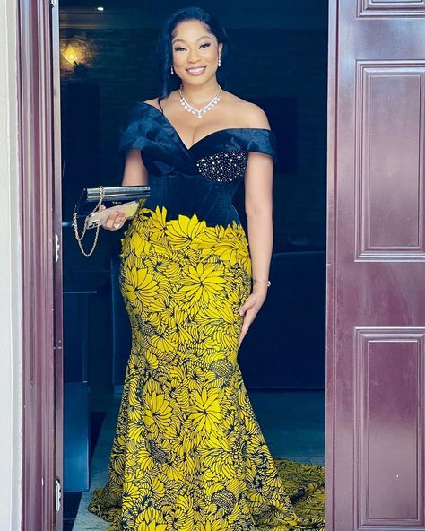 Ankara Flare Dresses, Golden Yellow Dress, African Mermaid, Ankara Outfits, Look Prettier, African Lace Styles, Dress Ankara, African Prom Dresses, Ankara Gown