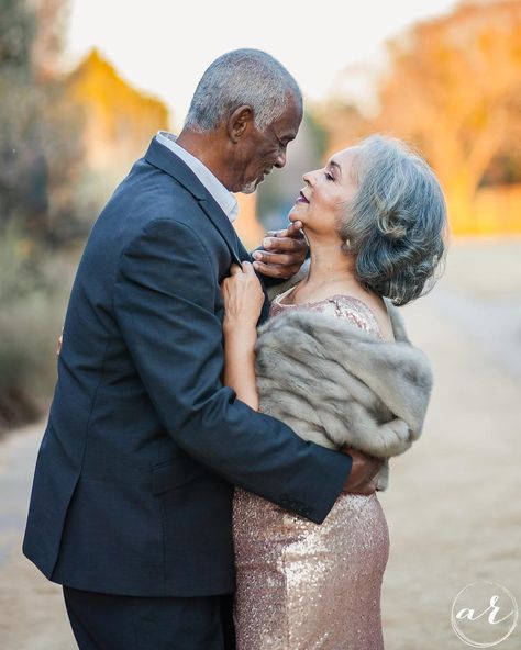 Biracial Couples, Presents For Grandma, Older Couple, Beautiful Marriage, Romantic Questions, Great Grandparents, Old Couples, Creative Industry, Black Couple