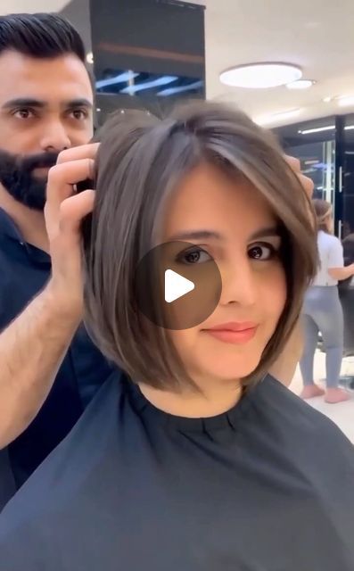 2,145 likes, 26 comments - passion_carre le August 21, 2022: "Source : @cabeloos_belissimos Send me your photos by DM Envoyez-moi vos photos par message privé #haircut #hairstyle #cabelo #cabelocurto #coupedecheveux #shorthair #shorthairidea #coupeaucarré #bobhaircut #bob #longtoshort #hairvideo #brownhair #hairdresser #hairmakeover". Short Crown Layers Long Hair, Textured Bob For Thinning Hair, Bob Haircut With Layers And Bangs, New Trending Haircuts For Women, Trend Hairstyles 2024, Bob Hairstyle With Bangs Women, Shaggy Bob Hairstyles For Fine Hair, Pixie Cut 2024 Trends, Shaggy Short Hair Bob