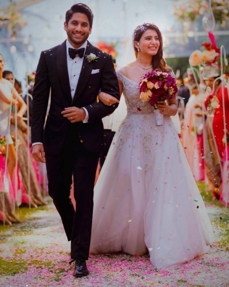 A more graceful couple in love may not have ever walked down an aisle. Naga Chaitanya And Samantha Ruth Prabhu's Hindu-Christian Weddings Are Going To Be Your New Goals Christian Wedding Dress, भारतीय दुल्हन संबंधी, Christian Wedding Gowns, Naga Chaitanya, Samantha Akkineni, Samantha Wedding, Christian Bride, Wedding Stills, Marriage Dress