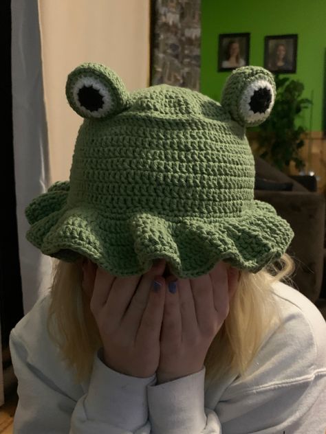 Frog Hat, Bucket Hat, Crochet, Green, Pattern