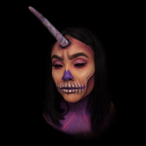 Evil Unicorn Makeup, Zombie Unicorn Makeup, Dark Unicorn Makeup, Unicorn Costume Women's, Unicorn Makeup Halloween, Evil Unicorn, Diy Unicorn Costume, Pony Makeup, Monster Makeup