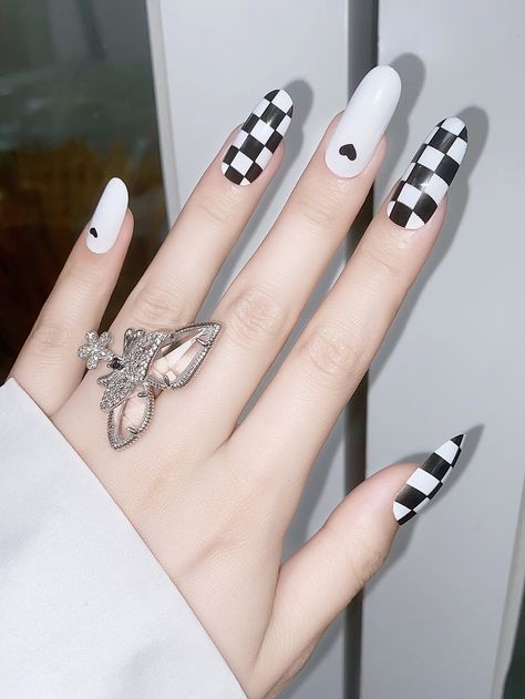 Disney Acrylic Nails, Checkered Nails, Hand Nails, Coffin Nails Matte, Modern Nails, Art Tool, Checkered Print, Fake Nail, Minimalist Nails