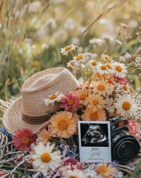 Flower Pregnancy Announcement Digital Summer Pregnancy Announcement Template Boho Baby Announcement Digital Neutral Social Media Reveal - Etsy Canada Boho Baby Announcement, Summer Pregnancy Announcement, Ultrasound Announcement, Spring Pregnancy Announcement, Simple Pregnancy Announcement, Baby Announcement Digital, Pregnancy Announcement Photoshoot, Pregnancy Announcement Template, Pregnancy Checklist