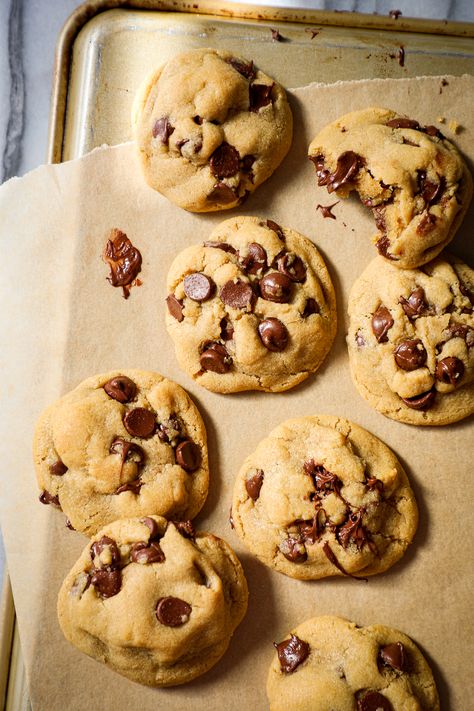 This recipe is for the BEST small batch chocolate chip cookies. It uses all simple ingredients, no chilling or special techniques involved, and it makes only 9 cookies. These cookies are soft and chewy and super chocolatey. This recipe is great for when you only want a few cookies or you’re running low on some ingredients in your pantry. It does not require anything fancy, no chilling in the fridge, and it's quick to throw together Small Batch Chocolate Chip Cookie Recipe, Recipe Chocolate Chip Cookies, Small Batch Chocolate Chip Cookies, Cookies Recipes Chocolate Chip, Semisweet Chocolate, Small Batch, Monster Cookies, Recipe Using, Small Batches