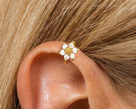 18G Silver/gold Sunflower Hoop Earring Gold Cartilage Hoop Earrings Upper Helix Earring Lobe Earrings Tragus Earrings - Etsy Upper Lobe Earrings, Upper Helix Piercing, Low Helix Piercing, Upper Ear Earrings, Cartilage Hoop Earrings, Lobe Earrings, Ganesh Pendant, Helix Earring, Cartilage Hoop