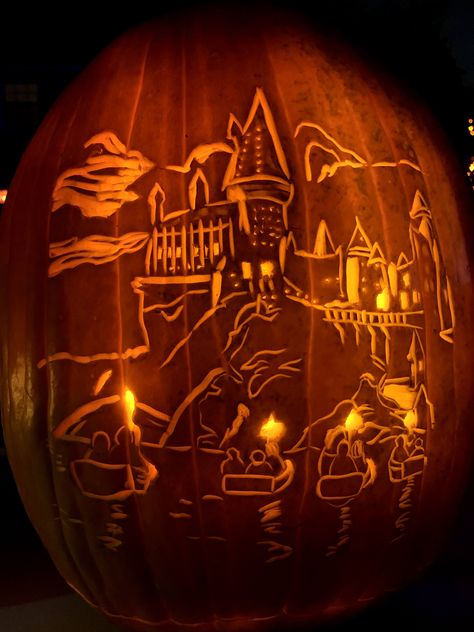 Iron Man Pumpkin Carving, Pumpkin Carving Ideas Hogwarts, Harry Potter Pumkins Ideas, Bookish Pumpkin Carving, Dobby Pumpkin Carving, Movie Themed Pumpkin Carving, Hogwarts Pumpkin Carving, Hogwarts Pumpkin, Lumos Pumpkin Carving