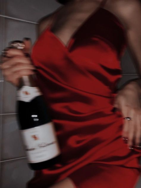 Silk Dress Aesthetic, Red Lockscreen, Satin Outfit, Short Red Hair, Dark Red Dresses, Red Silk Dress, Rich Girl Aesthetic, Aesthetic Dress, Red Dresses Classy