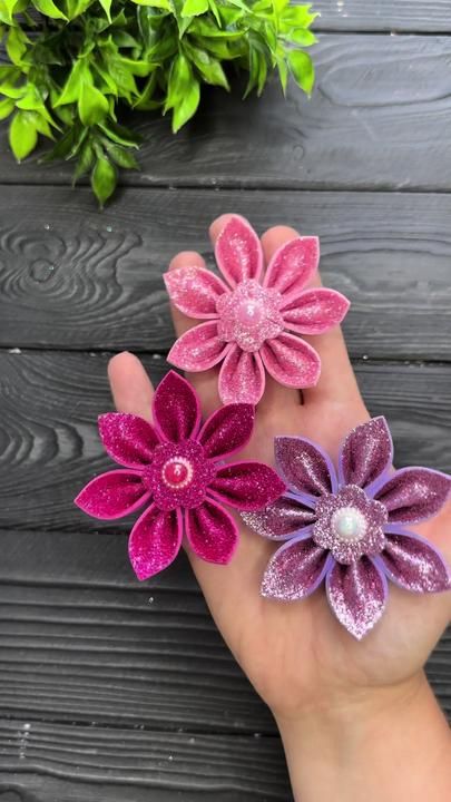 Viki Studio DIY on TikTok Foam Flower Bouquet, Foam Sheet Crafts, Diy Sewing Gifts, Ribbon Crafts Diy, Flowers Tutorial, Studio Diy, Glitter Crafts, Art And Craft Videos, Handmade Flowers Paper