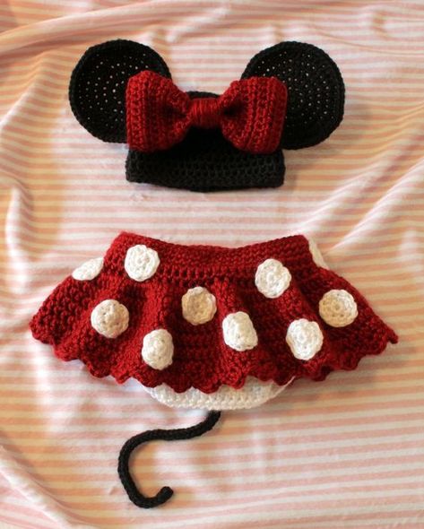 Crochet Mickey Mouse Baby Outfit Mickey Mouse Party Food, Crochet Baby Photo Prop, Crochet Baby Cocoon, Drops Baby, Minnie Mouse Outfits, Baby Cocoon, Baby Bunting, Crochet Baby Girl, Baby Knitting Patterns Free