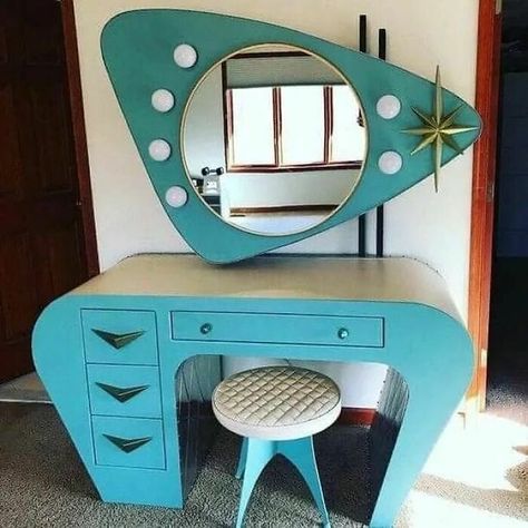 Saw This Beauty On Retro Wifey. I’m Mesmerized Atomic Age Furniture, Atomic Age Decor, Retro Basement, Retro Vanity, Atomic Age Design, Atomic Decor, Atomic Era, Vintage Dressing Tables, Retro Interior