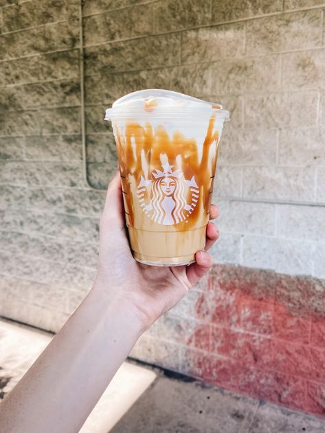 Sweet Iced Drinks Starbucks, Sweet Drinks Starbucks, Carmel Drink From Starbucks, Starbucks Sweet Iced Coffee Orders, Snickers Starbucks Drink, Starbucks Blended Coffee Drinks, Caramel Cold Brew Starbucks Order, Carnal Starbucks Drinks, Caramel Drinks At Starbucks