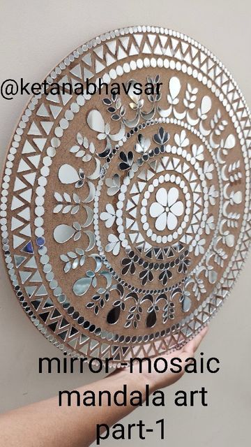 Mirror Work On Mdf Board, Mirror Arts And Crafts, Lippan Mirror Work, Mirror Mosaic Lippan Art, Mosiac Mirror Art, Decoration Drawing Ideas, Mirror Mosaic Art Ideas, Mirror Work Decoration, Mosaic Mirror Art