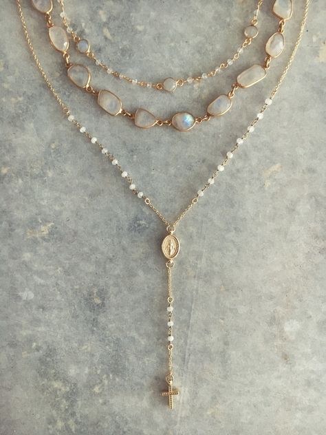 Choker Pendant, Rosary Necklace, Expensive Jewelry, 14k Gold Necklace, Jewelry Outfit, Layered Necklace, Precious Jewelry, Delicate Necklace, Jewelry Trends