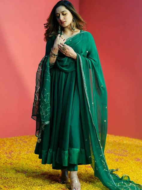 Emerald Green Anarkali, Green Anarkali Suits, Georgette Anarkali Suits, Georgette Suit, Green Anarkali, Georgette Anarkali, Drape Saree, Anarkali Suit, Georgette Fabric