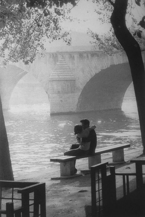 Willy Ronis, Robert Doisneau, Henri Cartier Bresson, 사진 촬영 포즈, Black And White Photograph, French Photographers, Jolie Photo, Bw Photo, 인물 사진