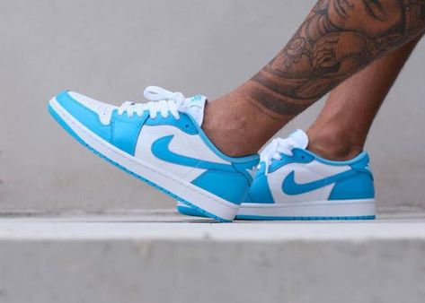 Air Jordan Low Cut, Women Sneakers Fashion, Shoes For Women Sneakers, Nike Aj1, Nike Shoes Blue, Eric Koston, Grunge Shoes, Nike Air Force 1 Outfit, Nike Shoes Women Fashion