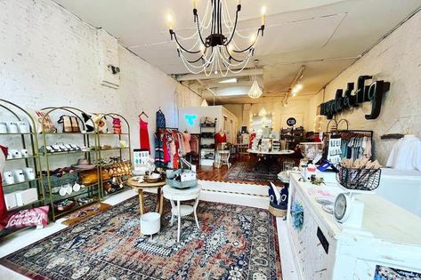 10 Best Women's Boutiques in Louisville Blush Boutique, Chapel Hill Nc, Louisville Kentucky, Chapel Hill, Historic Home, Louisville Ky, Bohemian Home, Boutique Shop, Ladies Boutique