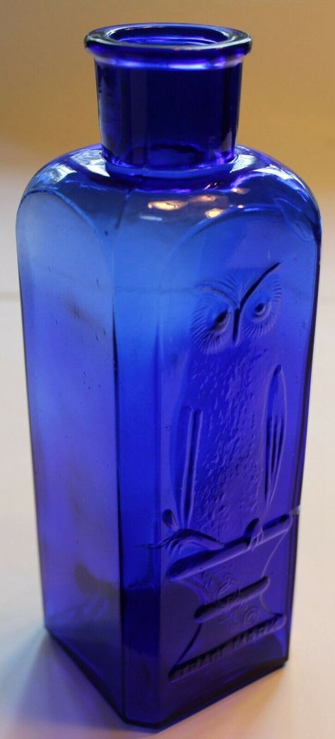 Antique Medicine Bottles, Antiques Value, Old Medicine Bottles, Vintage Soda Bottles, Props Design, Carnival Glass Vintage, Old Glass Bottles, Blue Things, Antique Glass Bottles