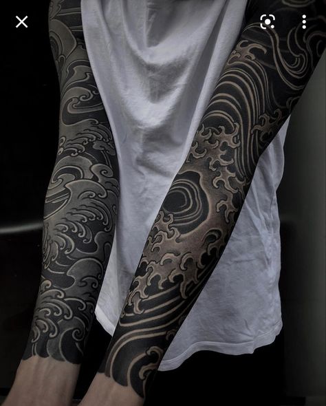 Arm Tattoos With Meaning, Japanese Wave Tattoos, Black Sleeve Tattoo, Tato Maori, Bodysuit Tattoos, All Black Tattoos, Solid Black Tattoo, Black Tattoo Cover Up, Yakuza Tattoo