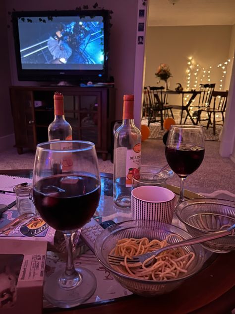 Spaghetti And Wine Aesthetic, College Dinner Aesthetic, Wine Pics Aesthetic, Wine Mums Aesthetic, Pasta And Wine Aesthetic, Hannah Core Aesthetic, Hailey Core, Red Wine Aesthetic, Katie Core