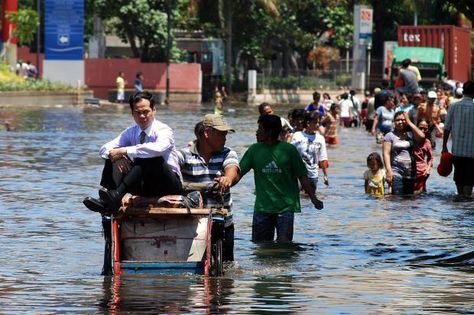 Anggaran Negara Tak Cukup untuk Pengendalian Banjir Banjir Aesthetic, Banjir Jakarta, Under Water, The Government, The Capital, Jakarta, 50 %, Indonesia, Square