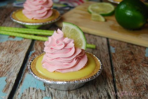 Cherry Limeade Pie - a twist on key lime pie with Kool-Aid Easy Mixins | The TipToe Fairy #PourMoreFun #ad @Walmart Limeade Pie, Lime Pie Recipe, Cookie Cake Pie, Cherry Desserts, Cherry Limeade, Cherry Recipes, Cocktail Desserts, Lime Pie, Key Lime Pie