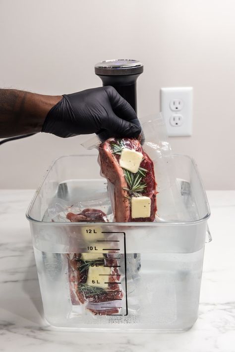 Infused with its own juices, this sous vide steak recipe is packed with moisture and flavor and couldn't be easier to master. Say goodbye to dry steak! Sous Vide Steak Recipe, Sous Vide Ribeye, Sous Vide Pork Chops, Strip Steak Recipe, Sous Vide Steak, Frozen Steak, Rare Steak, Sous Vide Recipes, Cube Steak