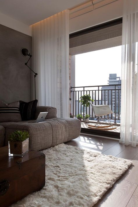 Taiwanese Contemporary Apartment - beautiful white curtains Gray Living Room Design, Minimalistic Interior, Cream Living Rooms, Contemporary Apartment, White Living Room, Living Room Grey, A Living Room, Settee, Modern Apartment