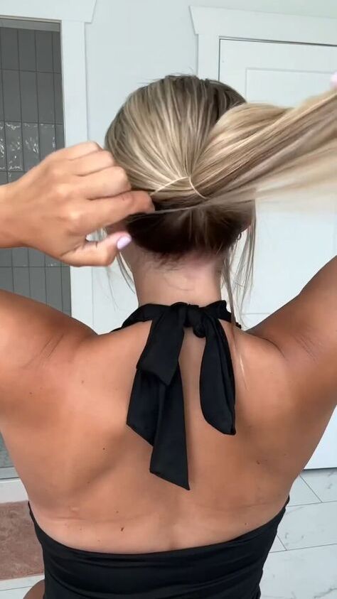 Classy Claw Clip Hairstyles, Easy Claw Clip Hairstyles, Hairstyles With Extensions, Claw Clip Hairstyles, Claw Clip Hairstyle, Clip Hairstyle, Low Bun Hairstyles, Clip Hairstyles, Dress Alterations