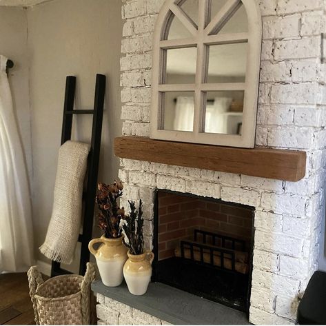 Doll House Fireplace Diy, Dollhouse Fireplace Ideas, Dollhouse Fireplace Diy, Dollhouse Flip, Magnolia Dollhouse, Victorias Farmhouse, Bookshelf Dollhouse, Farmhouse Finishes, Fireplace Farmhouse