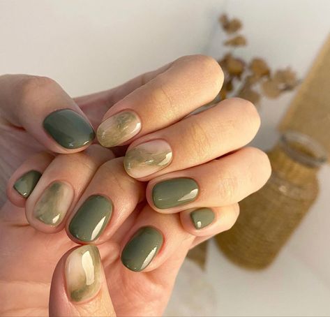 Olive Nails, Chrome Designs, Minimal Nails Art, Nails Chrome, Green Nail Art, Green Chrome, Green Nail, Minimal Nails, Her Nails